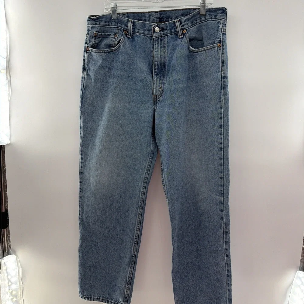 Levis Jeans 550 Relaxed Fit Blue Medium Wash Mens Size 38x32 High Rise